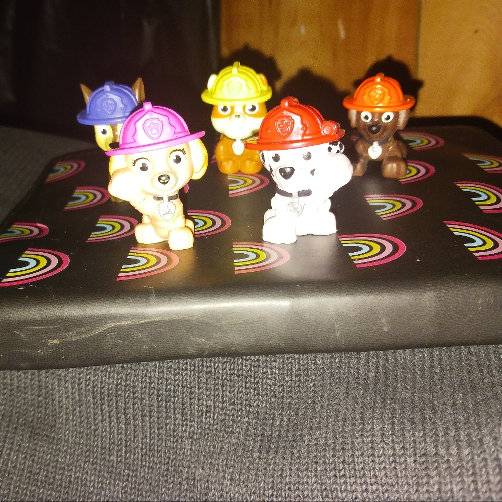 Paw Patrol figures
